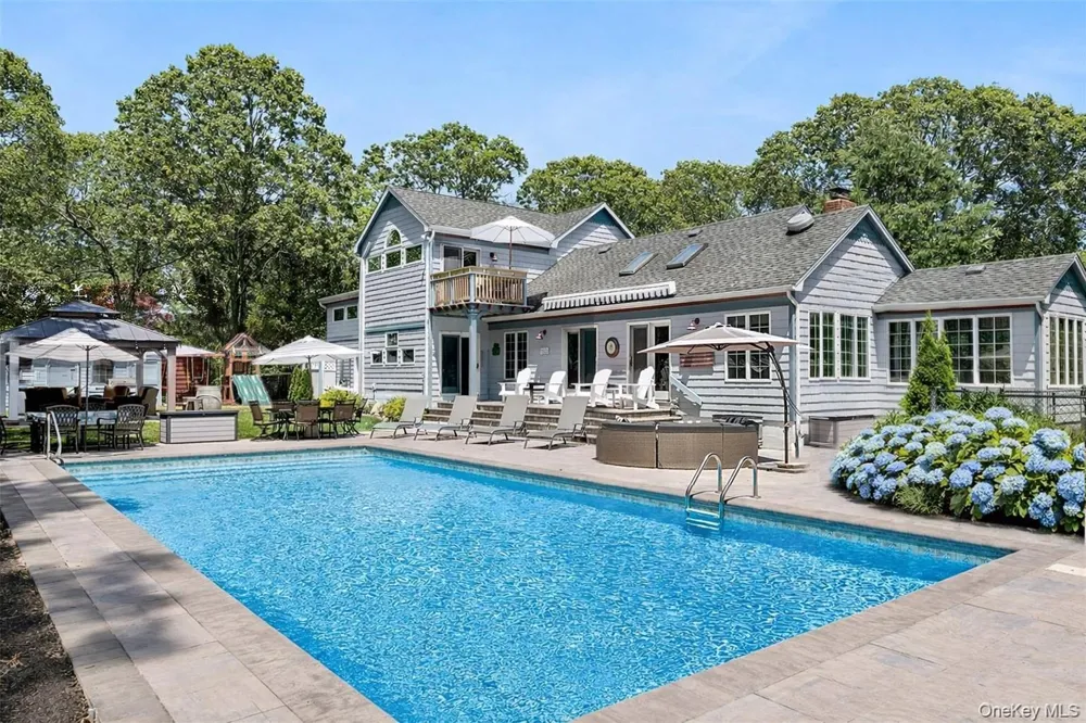 205 Pine Avenue Southold, NY 11971