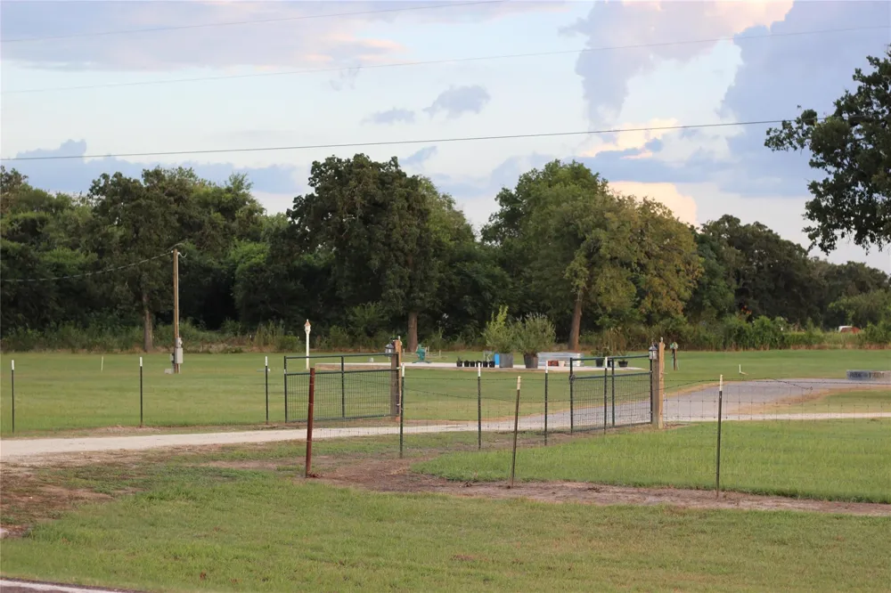5330 Highway 75 S Madisonville, TX 77864