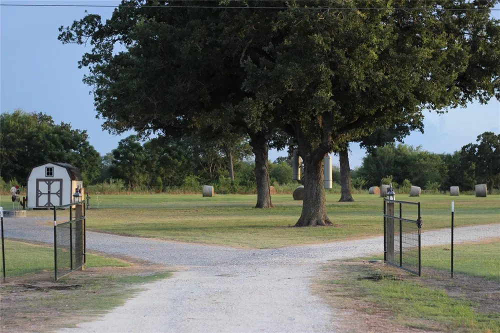 5330 Highway 75 S Madisonville, TX 77864