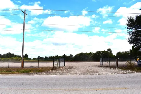 8911 Fm 524 Road