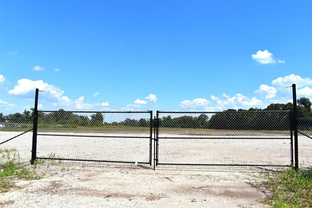 8911 Fm 524 Road Sweeny, TX 77480