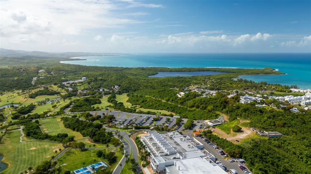 Las Casitas I 1000 AVENUE EL CONQUISTADOR #5241-42-43 Fajardo, PR 00738