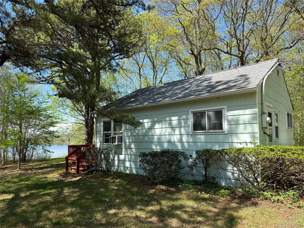 8515 Soundview Avenue Southold, NY 11971