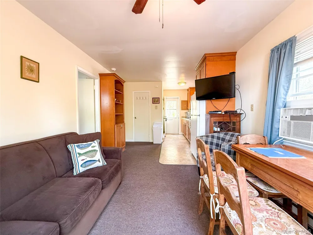 8515 Soundview Avenue Southold, NY 11971