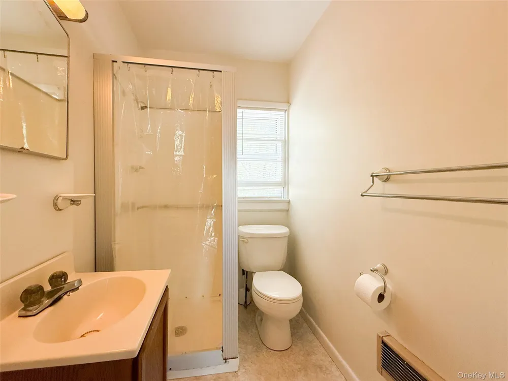 8515 Soundview Avenue Southold, NY 11971