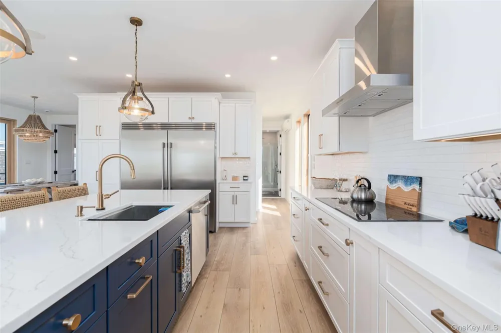 4 Atlantic Avenue Seaview, NY 11770