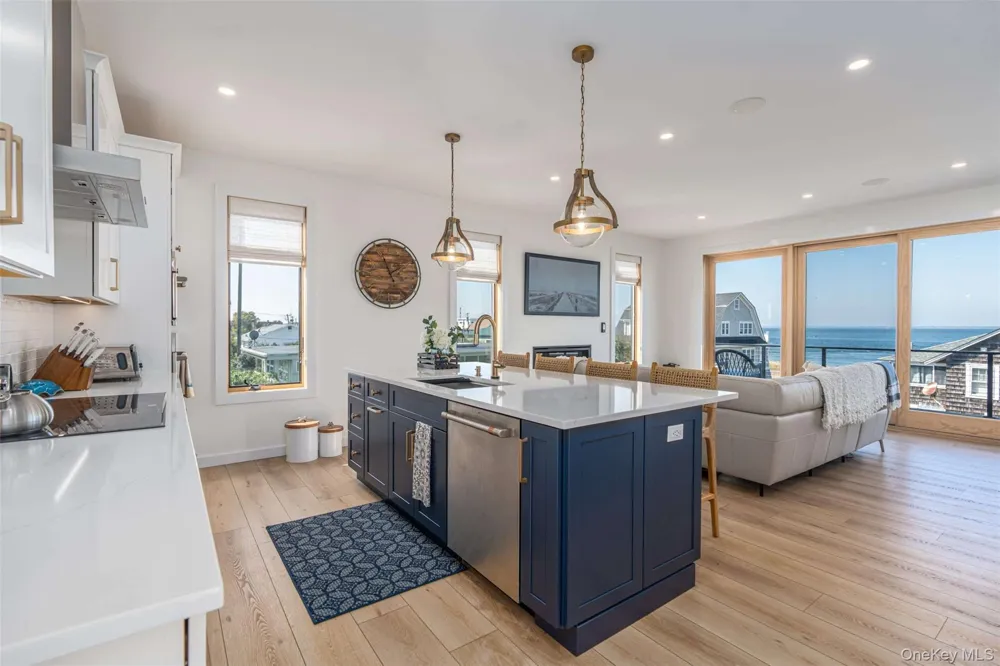 4 Atlantic Avenue Seaview, NY 11770
