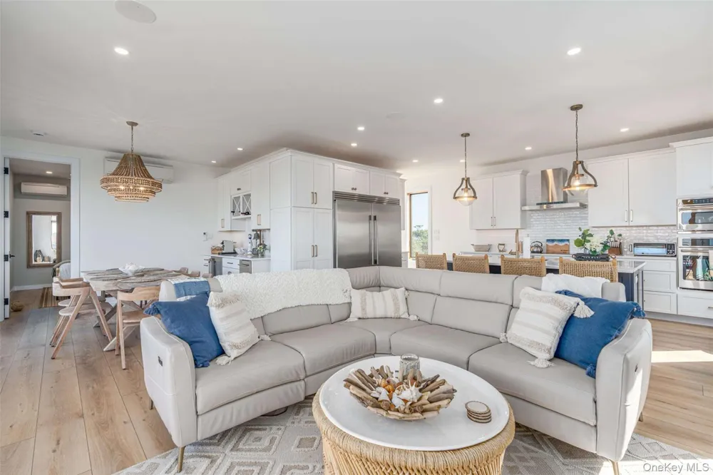 4 Atlantic Avenue Seaview, NY 11770
