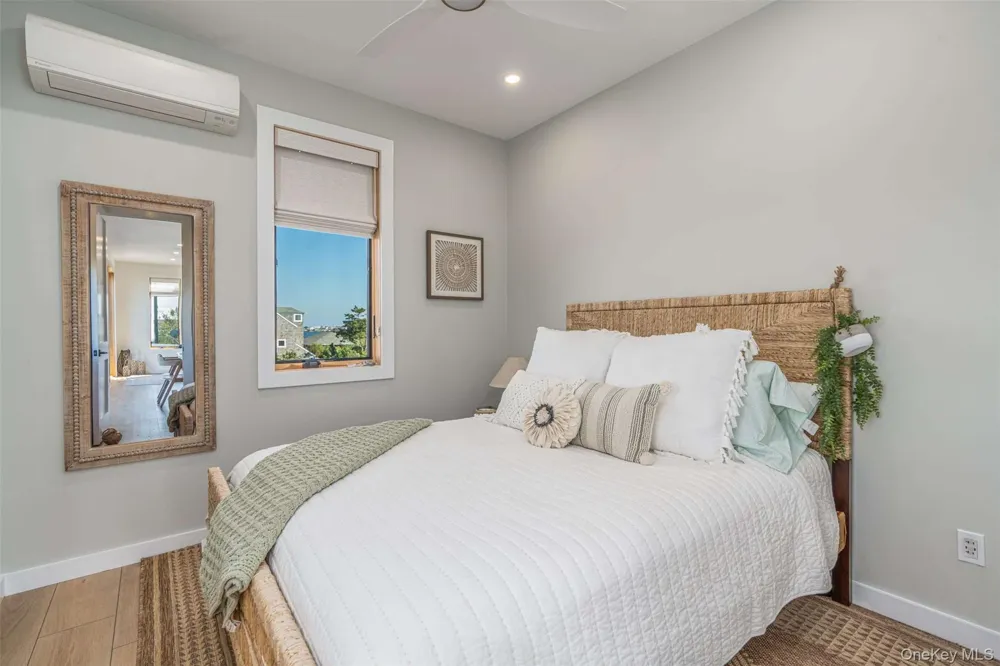 4 Atlantic Avenue Seaview, NY 11770