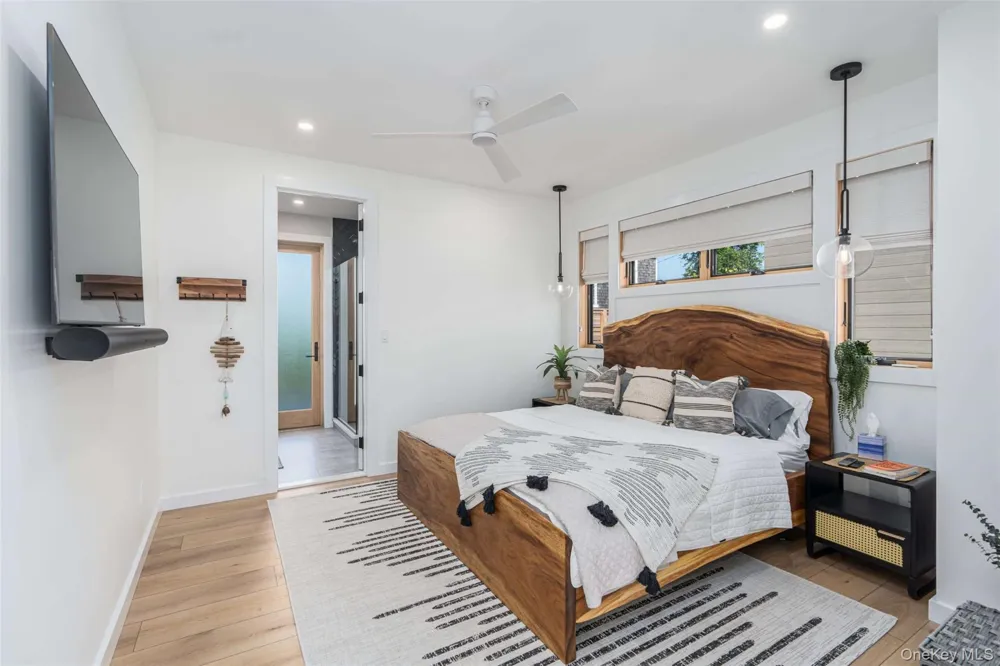 4 Atlantic Avenue Seaview, NY 11770