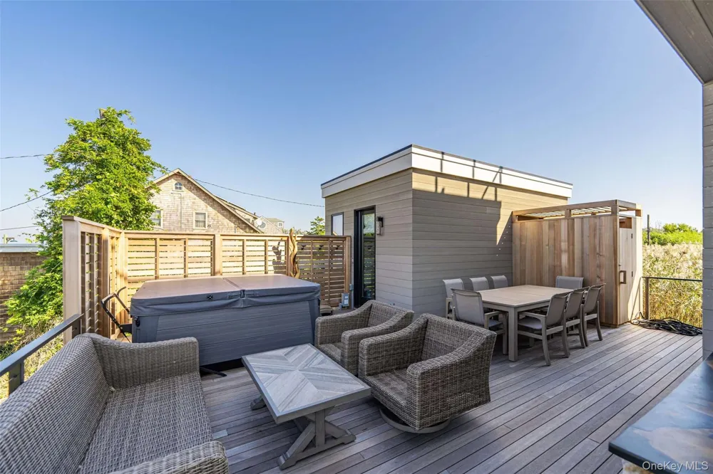 4 Atlantic Avenue Seaview, NY 11770