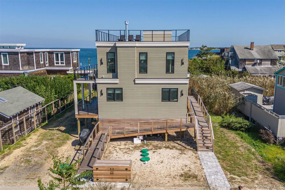 4 Atlantic Avenue Seaview, NY 11770