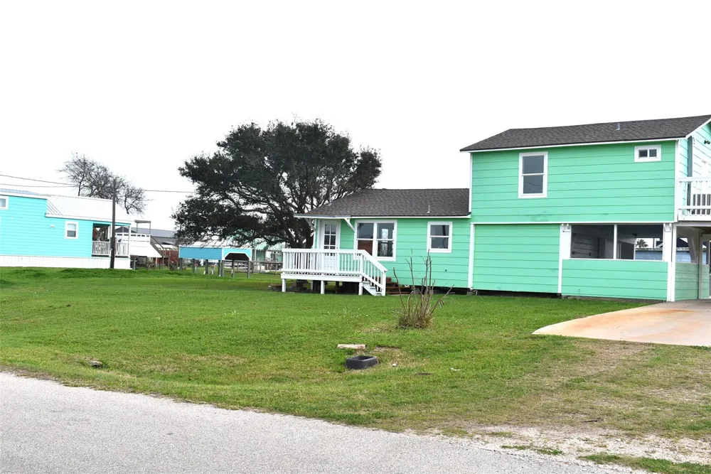 1769 County Road 201 Sargent, TX 77414