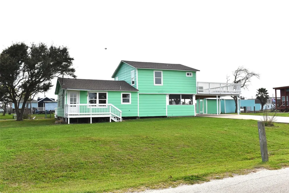 1769 County Road 201 Sargent, TX 77414