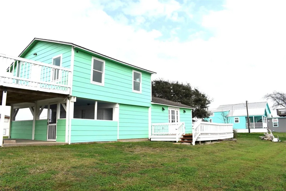 1769 County Road 201 Sargent, TX 77414