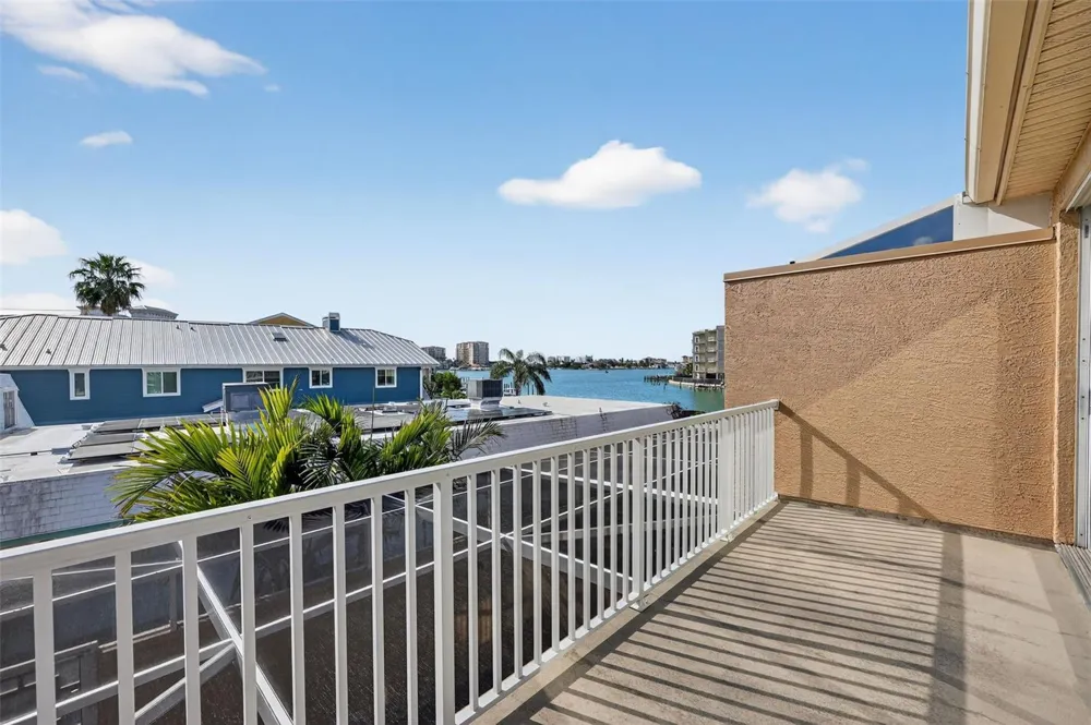 348 LARBOARD WAY Clearwater Beach, FL 33767
