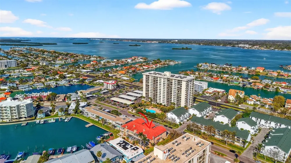 348 LARBOARD WAY Clearwater Beach, FL 33767