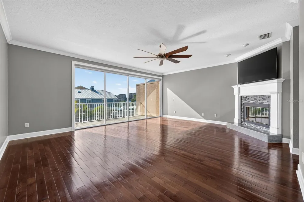 348 LARBOARD WAY Clearwater Beach, FL 33767