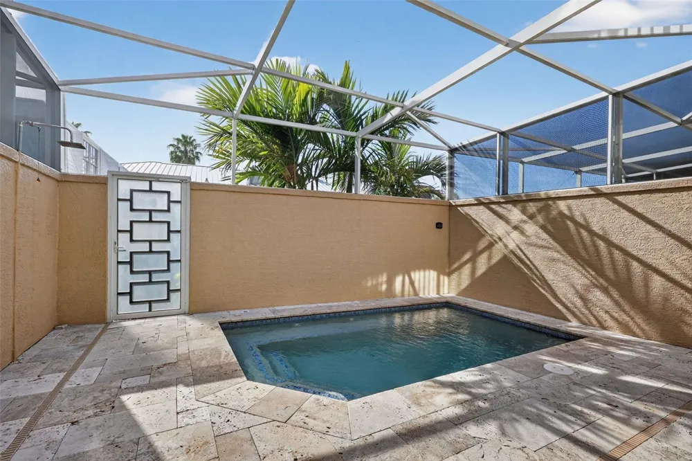 348 LARBOARD WAY Clearwater Beach, FL 33767