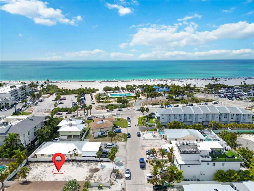 132 GRANT DRIVE Sarasota, FL 34236