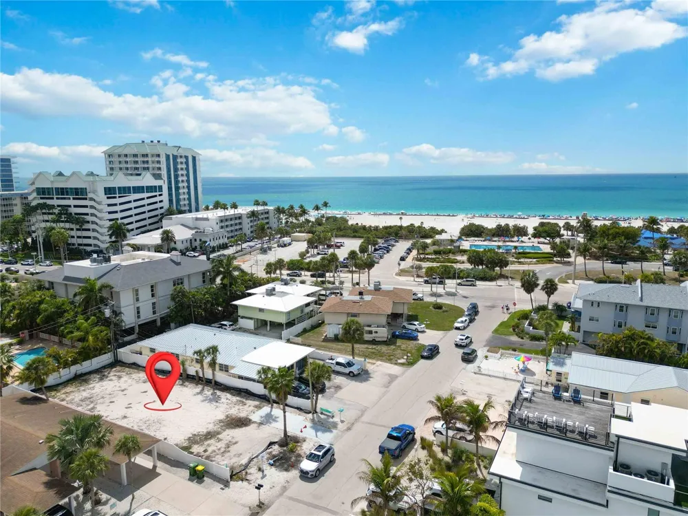 132 GRANT DRIVE Sarasota, FL 34236