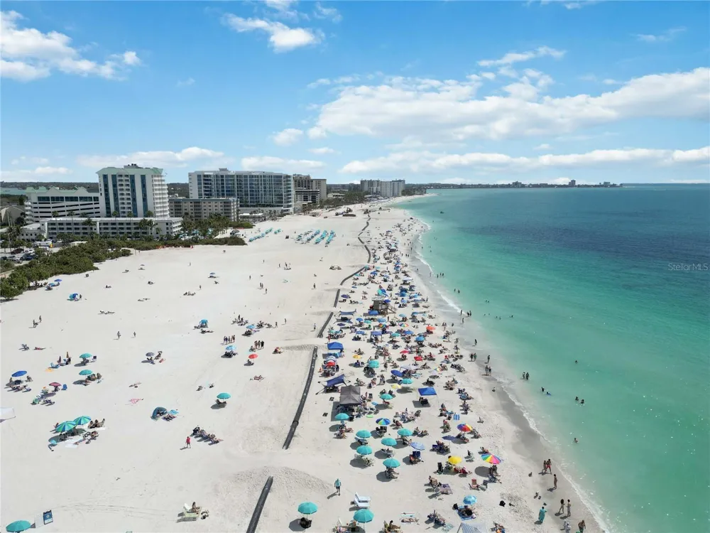 132 GRANT DRIVE Sarasota, FL 34236