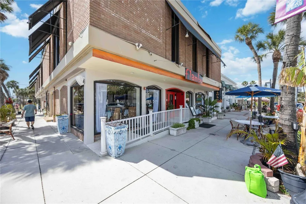 132 GRANT DRIVE Sarasota, FL 34236