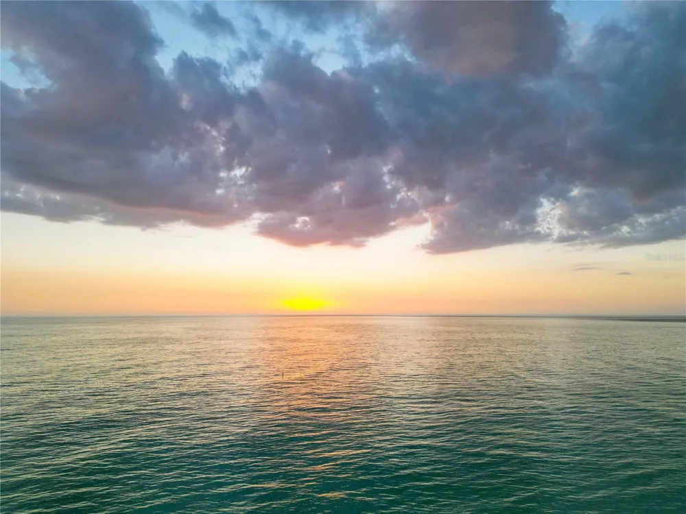 132 GRANT DRIVE Sarasota, FL 34236