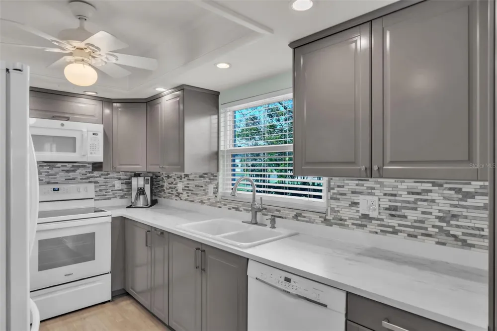 600 MANATEE AVENUE #145 Holmes Beach, FL 34217