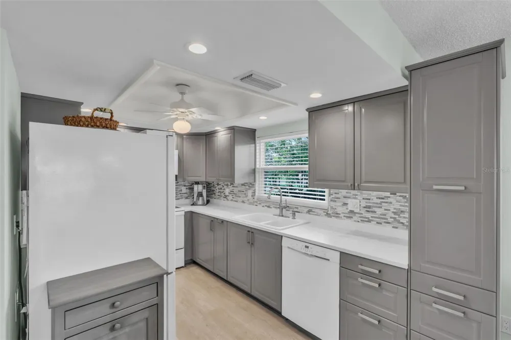 600 MANATEE AVENUE #145 Holmes Beach, FL 34217