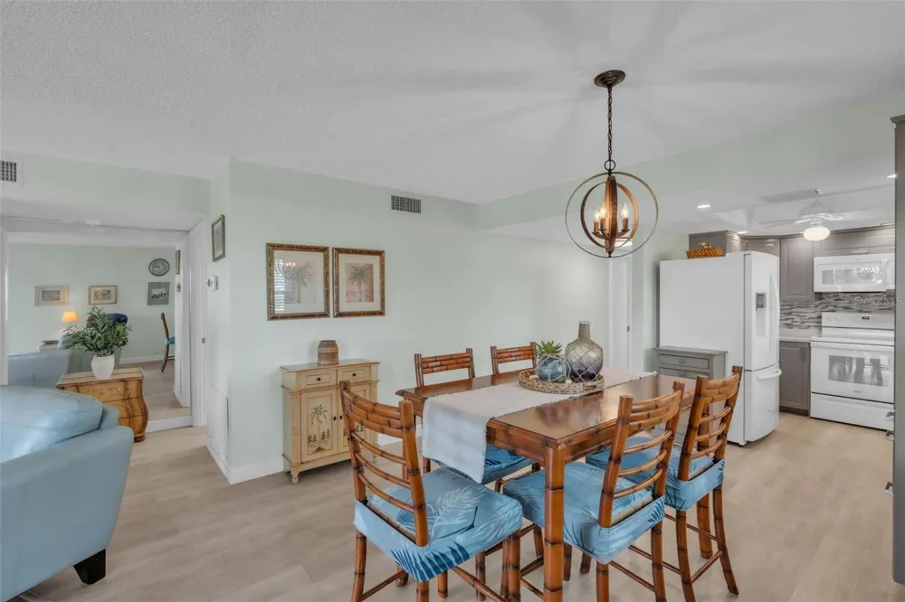 600 MANATEE AVENUE #145 Holmes Beach, FL 34217