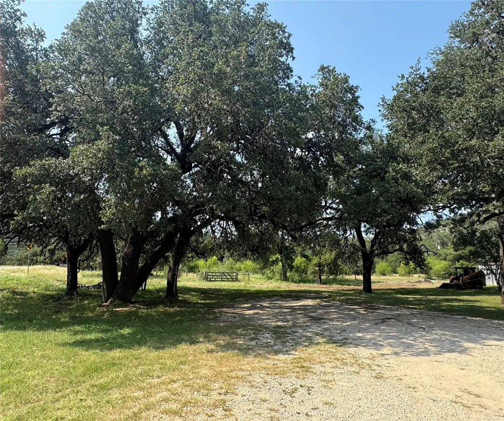 23883 Us Hwy 83 N Concan, TX 78801