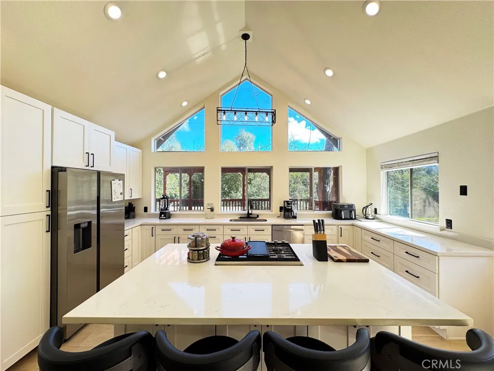 14605 Tomki Rd Redwood Valley, CA 95470