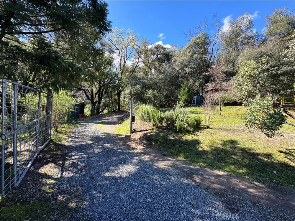 14605 Tomki Rd Redwood Valley, CA 95470