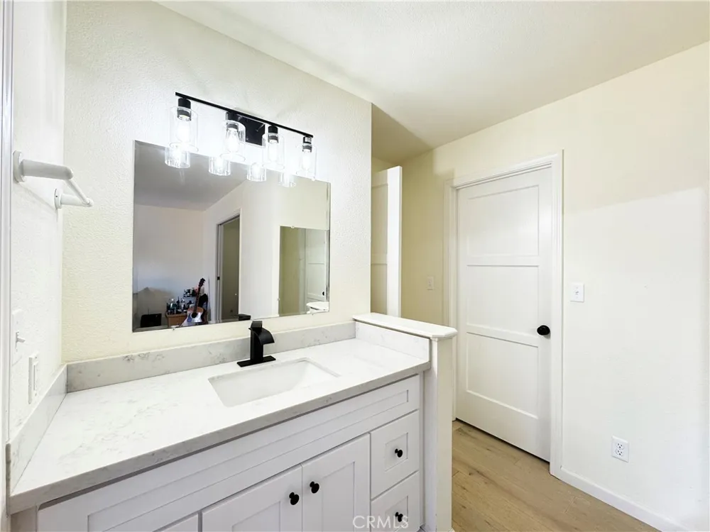 14605 Tomki Rd Redwood Valley, CA 95470