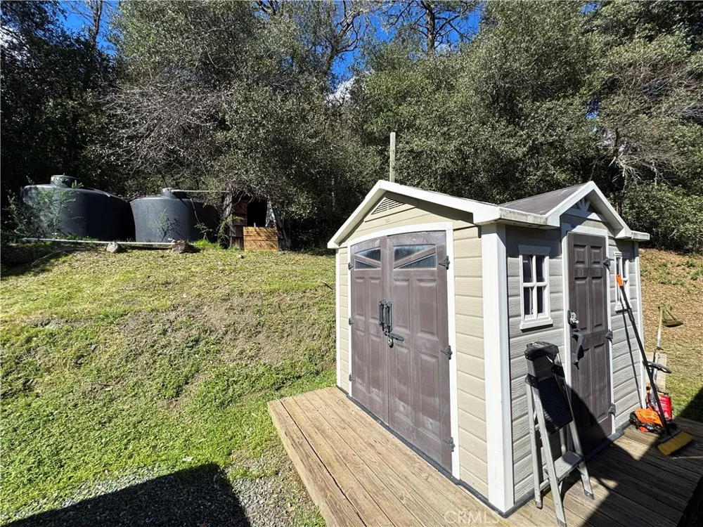 14605 Tomki Rd Redwood Valley, CA 95470