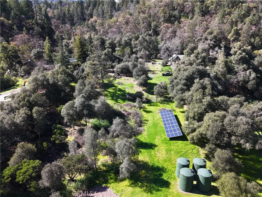 14605 Tomki Rd Redwood Valley, CA 95470