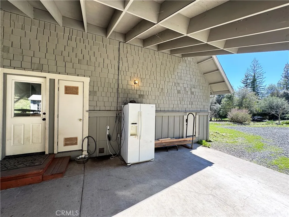 14605 Tomki Rd Redwood Valley, CA 95470