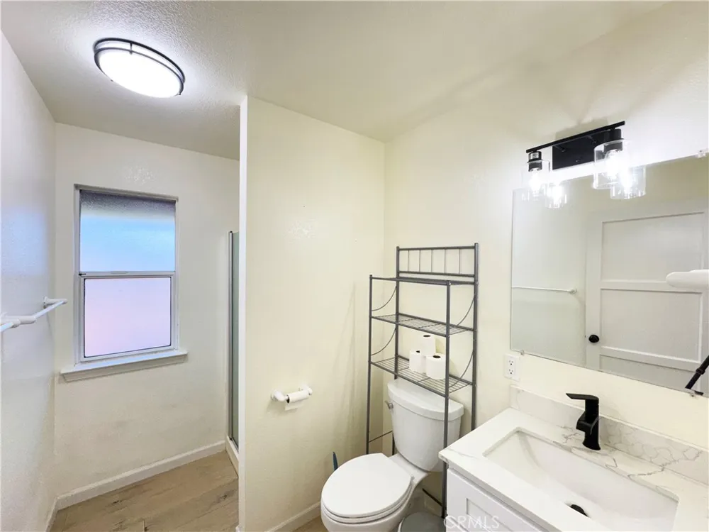 14605 Tomki Rd Redwood Valley, CA 95470