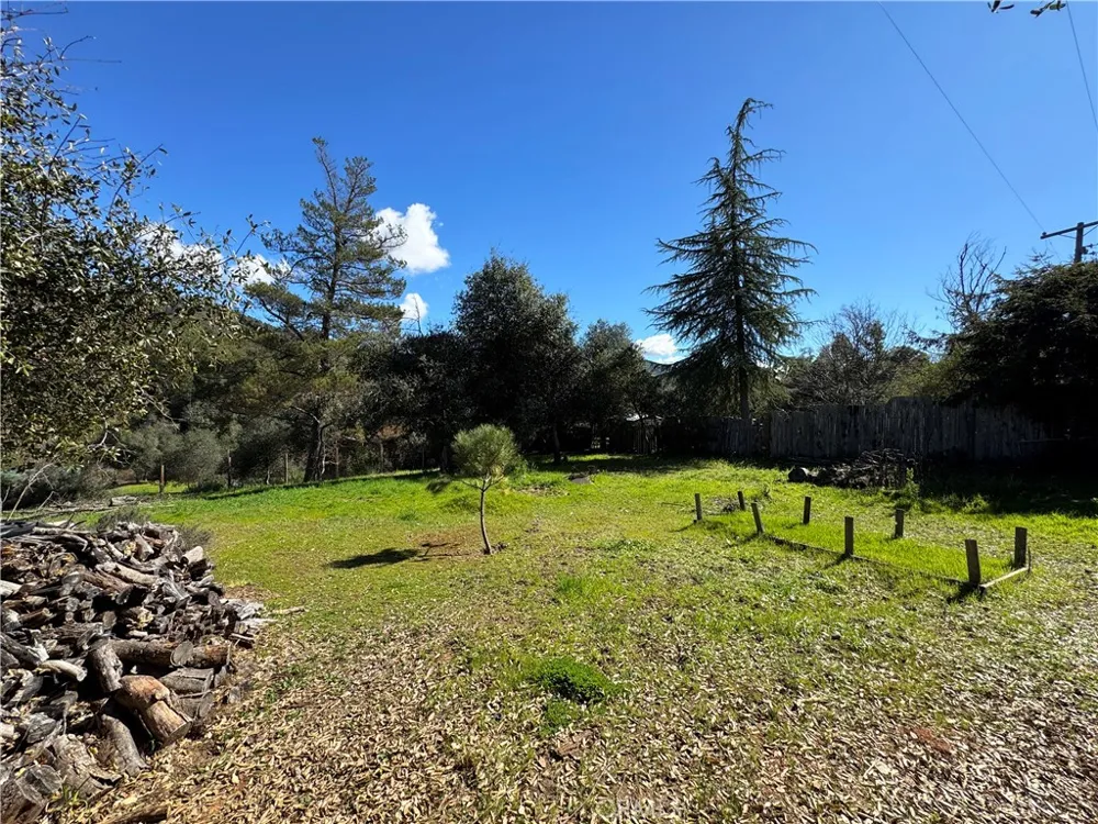 14605 Tomki Rd Redwood Valley, CA 95470