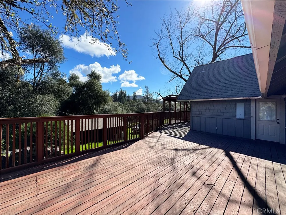 14605 Tomki Rd Redwood Valley, CA 95470