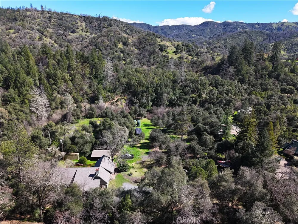 14605 Tomki Rd Redwood Valley, CA 95470