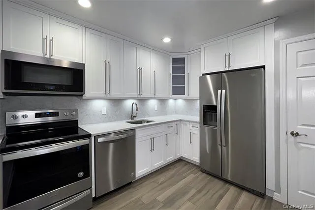 30 Westgate Drive #HD13 Bohemia, NY 11716