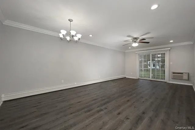30 Westgate Drive #HD13 Bohemia, NY 11716