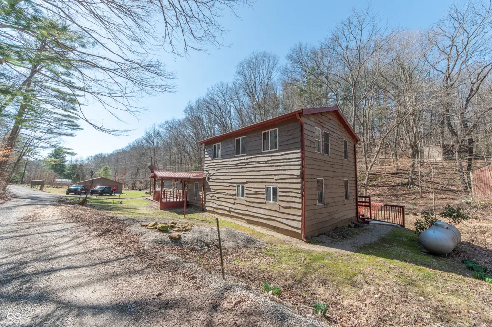 2854 Shepherd Road Nashville, IN 47448