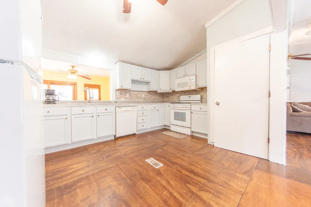2854 Shepherd Road Nashville, IN 47448