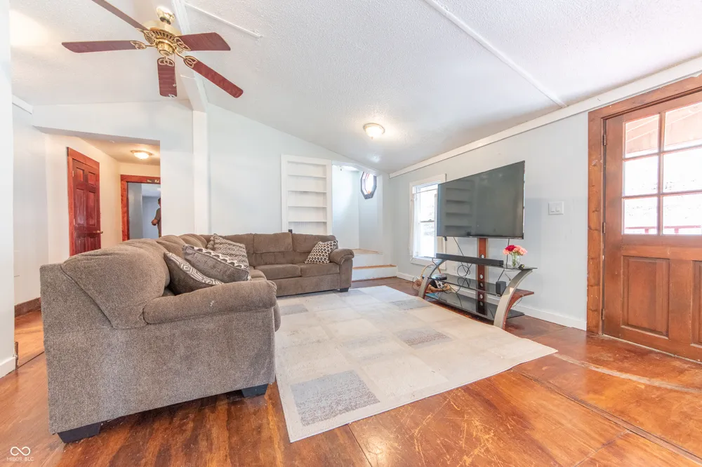 2854 Shepherd Road Nashville, IN 47448