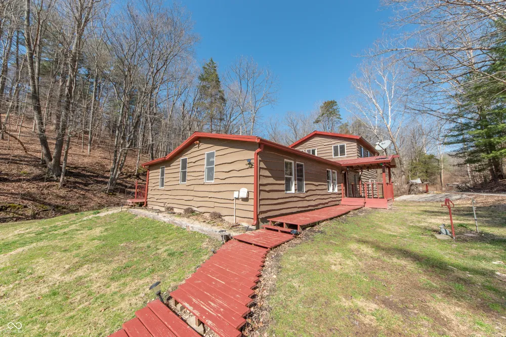 2854 Shepherd Road Nashville, IN 47448