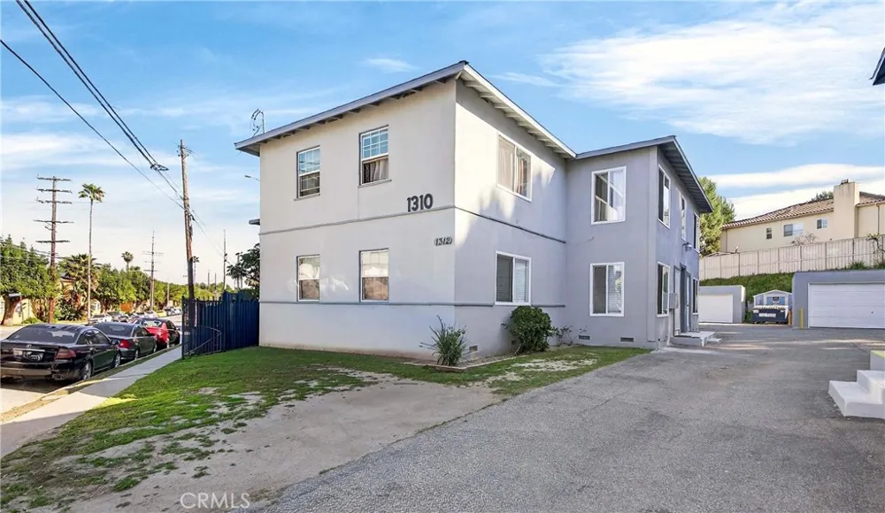 1310 Anaheim Street Harbor City, CA 90710