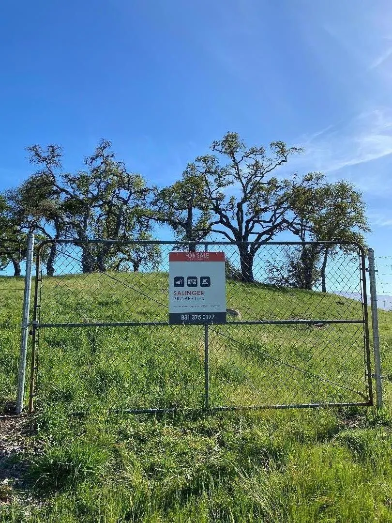 35180 Sky Ranch Road Carmel Valley, CA 93924